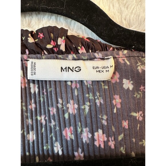 MNG Mango Pleated Floral Blouse Relaxed V-Neck Black Cottage Women Medium - Picture 7 of 11